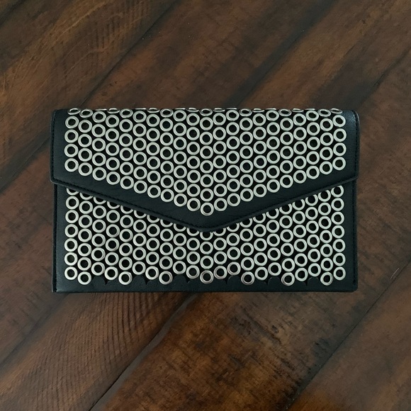 Urban Expressions Handbags - ⭐️Host Pick⭐️ Urban Expressions Clutch